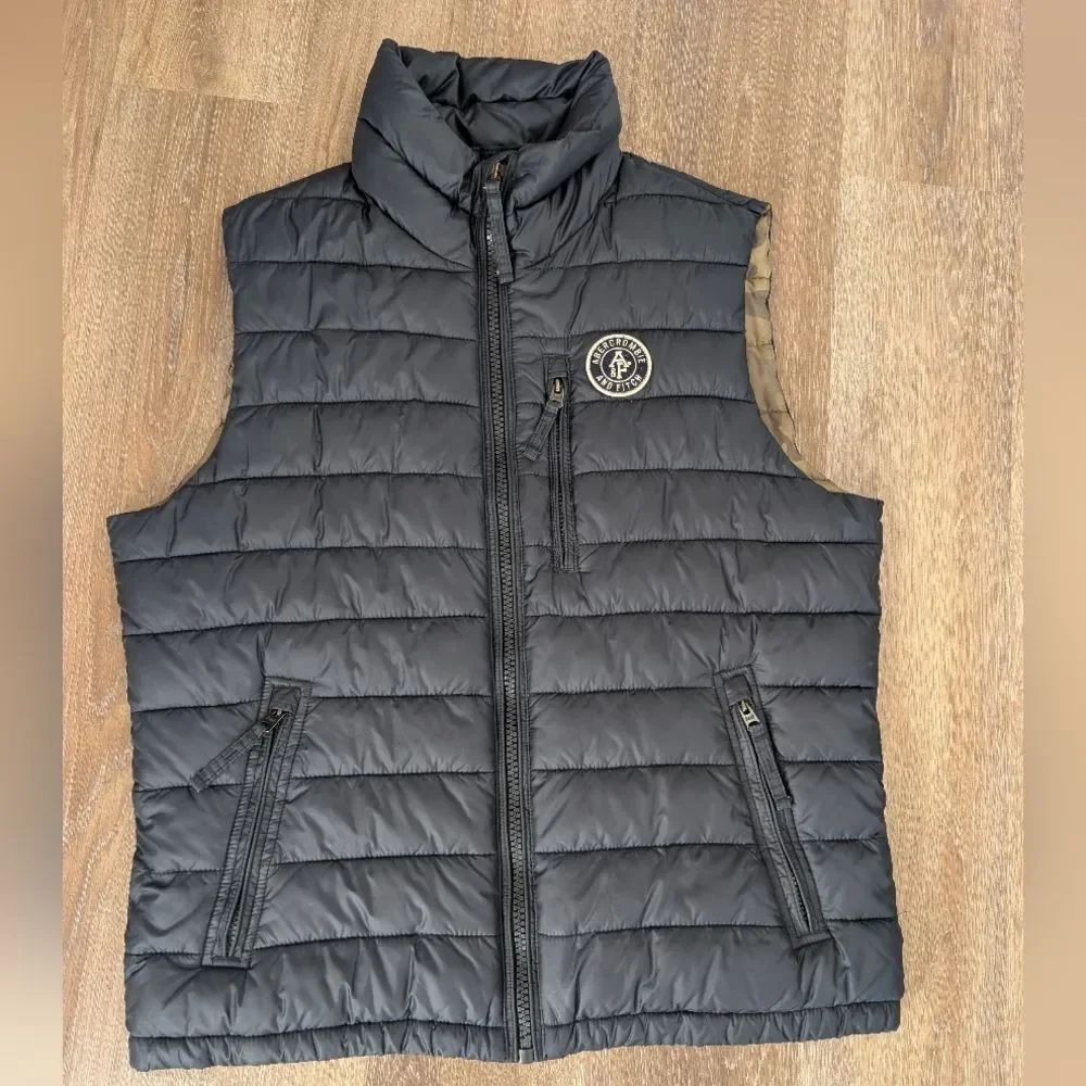 Abercombie And Fitch Navy Blue Puffer Vest Sz L